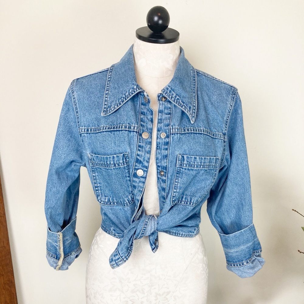 Express Bleus Denim Button Up Jean Jacket